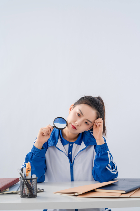可爱漂亮的女同学高清图版权图片下载 可爱漂亮的女同学高清图版权图片下载