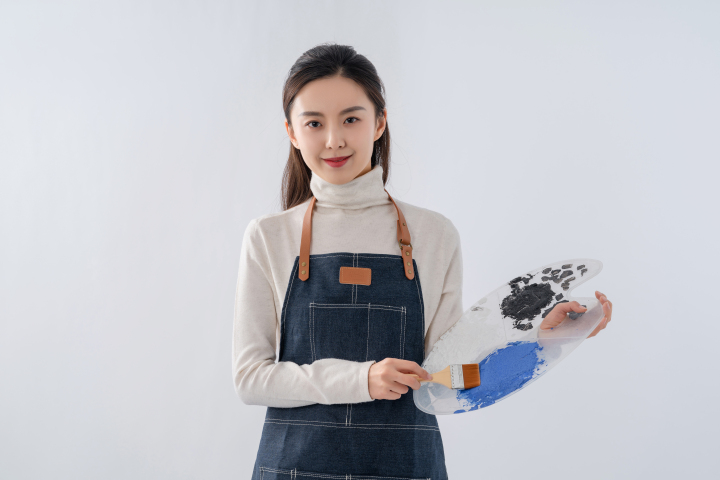 文艺女画家高清图版权图片下载 文艺女画家高清图版权图片下载