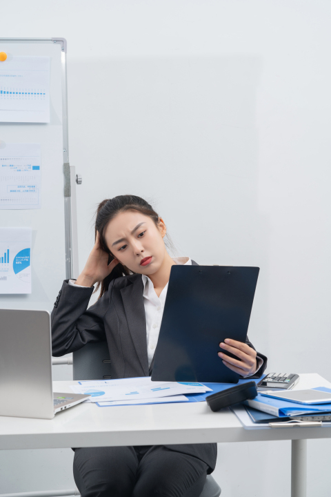 有魄力帅气的职场女性实拍图版权图片下载 有魄力帅气的职场女性实拍图版权图片下载