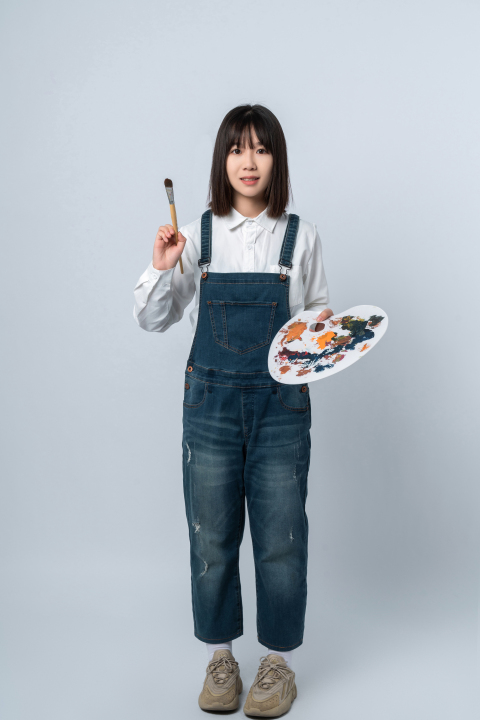 画油画的美术生版权图片下载 画油画的美术生版权图片下载