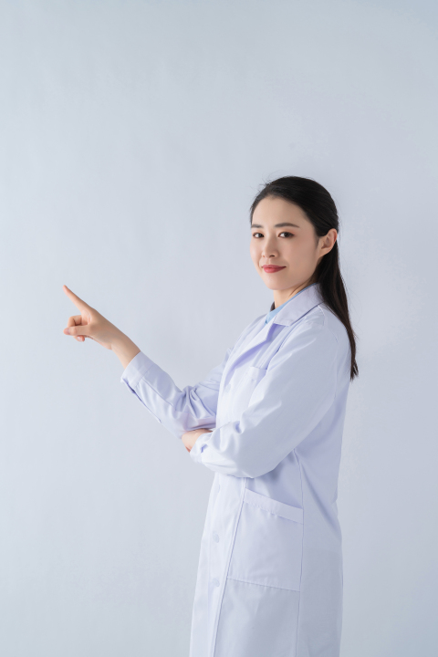 白大褂女医生高清图版权图片下载