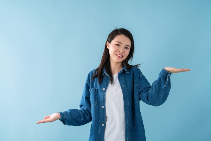 一只手在上一只在下的女生高清图版权图片下载 一只手在上一只在下的女生高清图版权图片下载