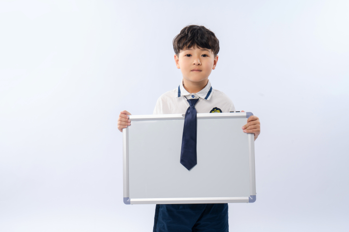 打领带的小男生高清图版权图片下载 打领带的小男生高清图版权图片下载