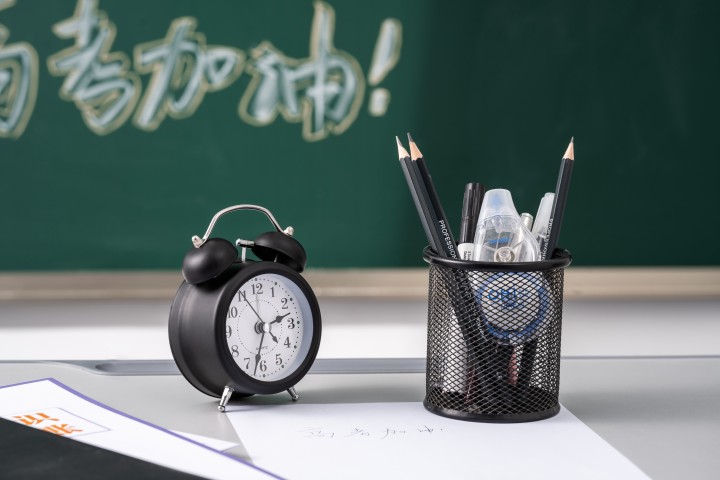 黑板上的高考加油四个大字高清图版权图片下载 黑板上的高考加油四个大字高清图版权图片下载