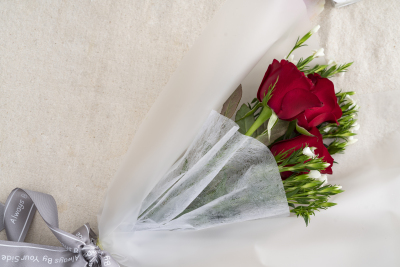 情人节红色玫瑰花花束横图