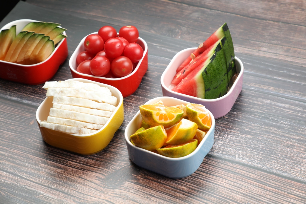 甘甜解腻营养果蔬组合版权图片下载