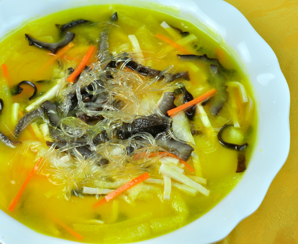 高档滋补养生海参粉丝汤版权图片下载