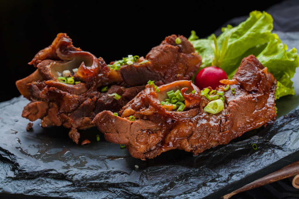 特色秘制酱大骨版权图片下载