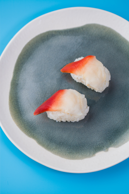 厚切刺身生鱼片手握寿司