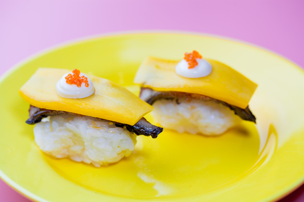 鱼籽芝士寿司卷版权图片下载