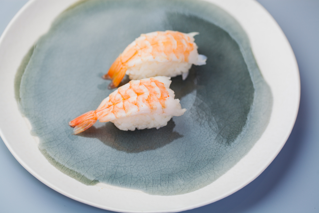 经典大虾手握饭团版权图片下载