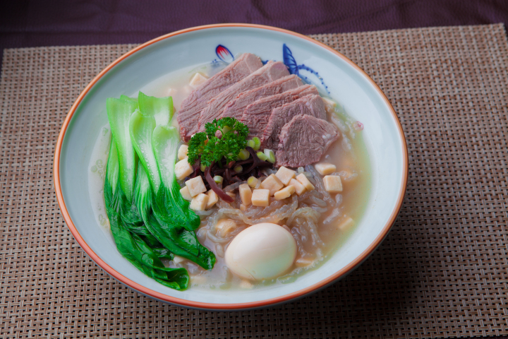 传统越南牛肉米粉版权图片下载