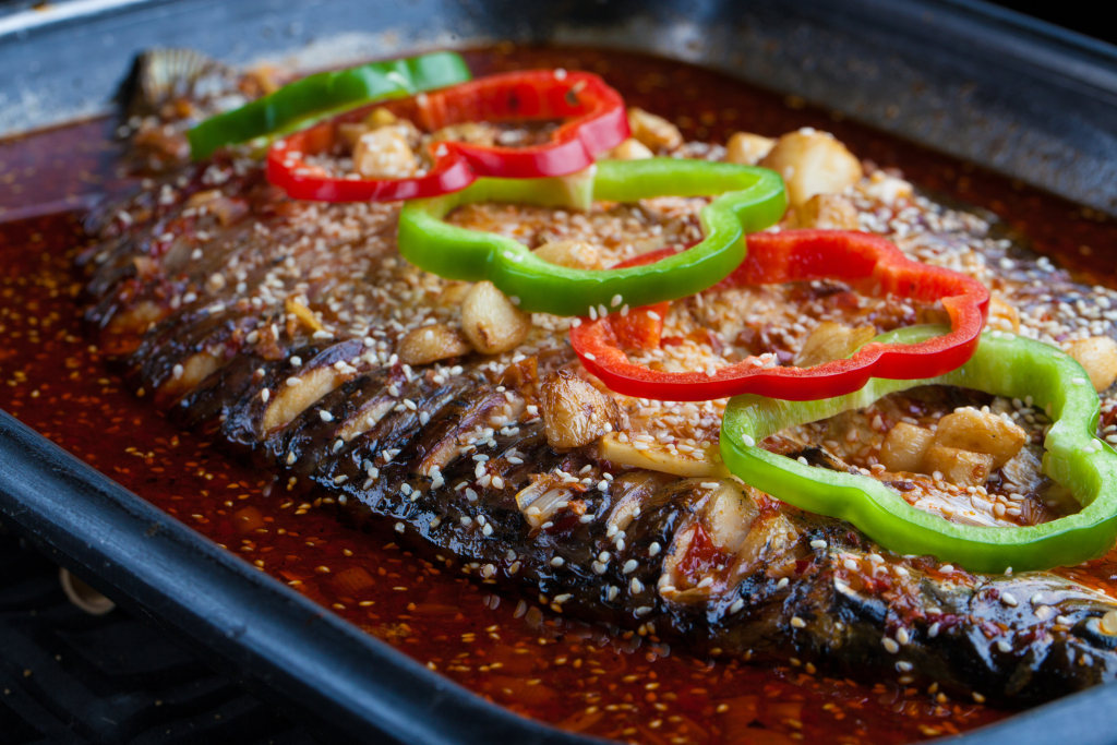 红油特色火锅鱼版权图片下载