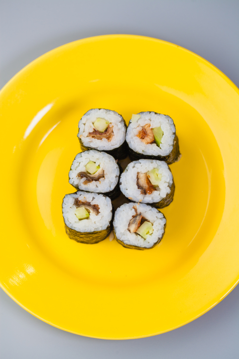 鳗鱼味海苔寿司卷摆盘版权图片下载