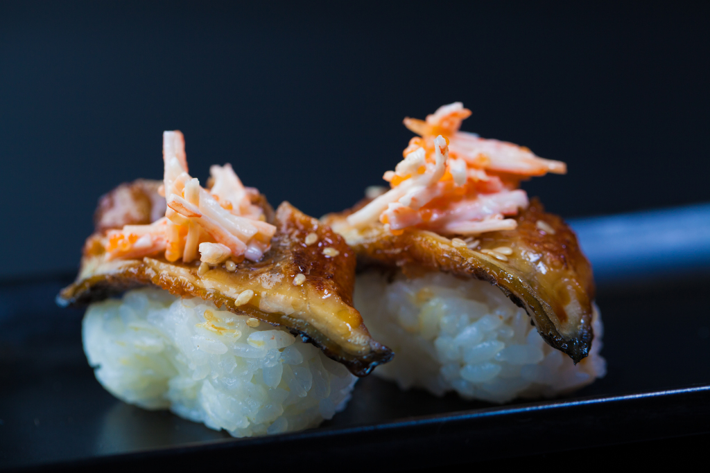 日式料理美食手握寿司版权图片下载