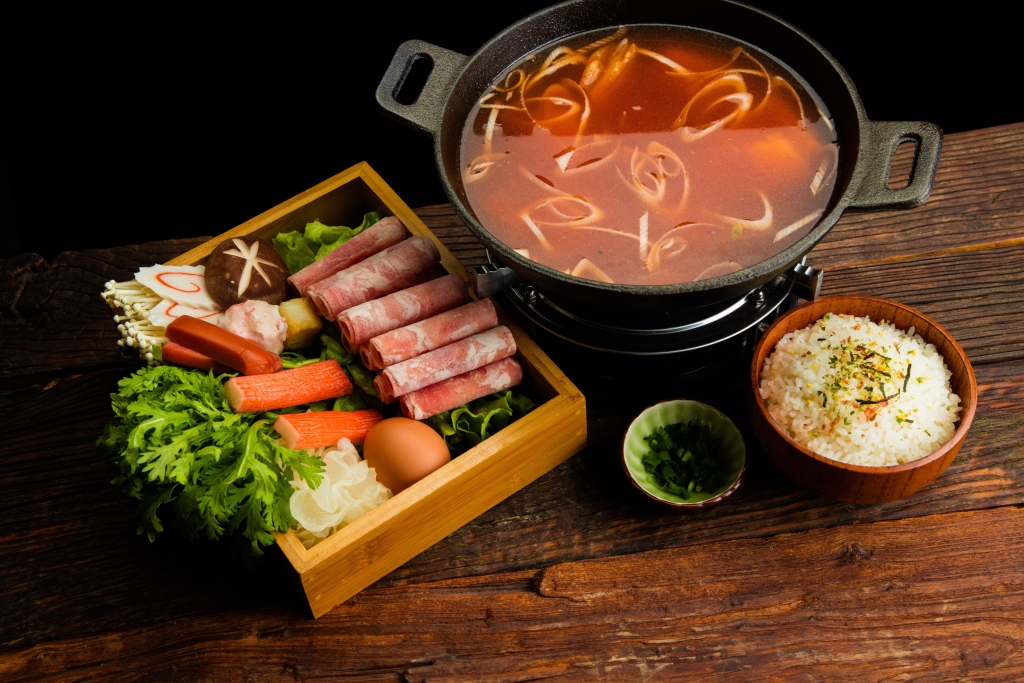 日式寿喜锅拼盘版权图片下载