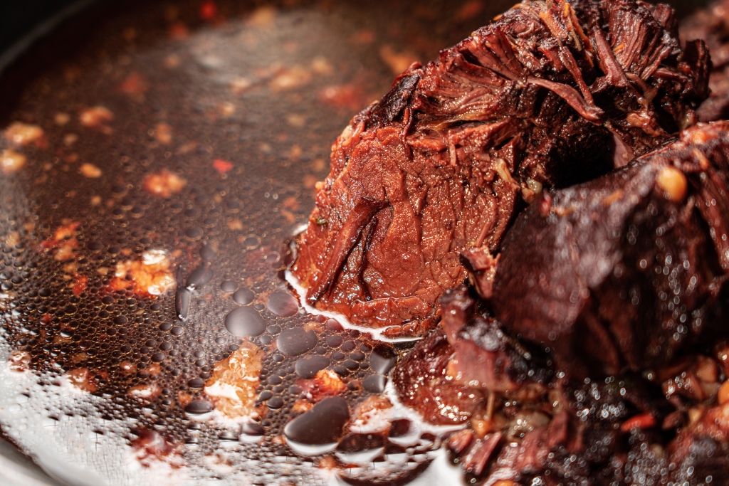 传统卤味酱牛肉汤版权图片下载