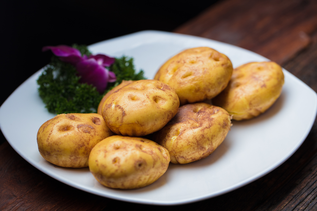 特色鲜烤包子面食版权图片下载