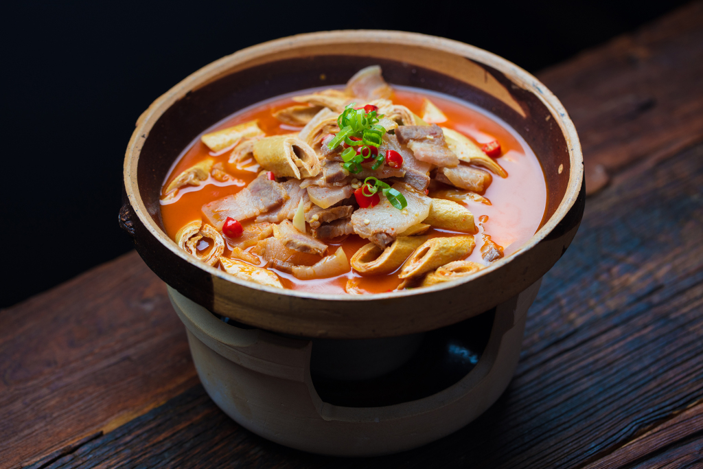 特色麻辣招牌肉片版权图片下载