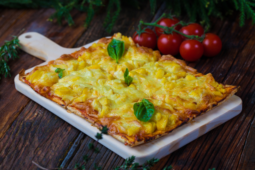 玉米芝士披萨版权图片下载