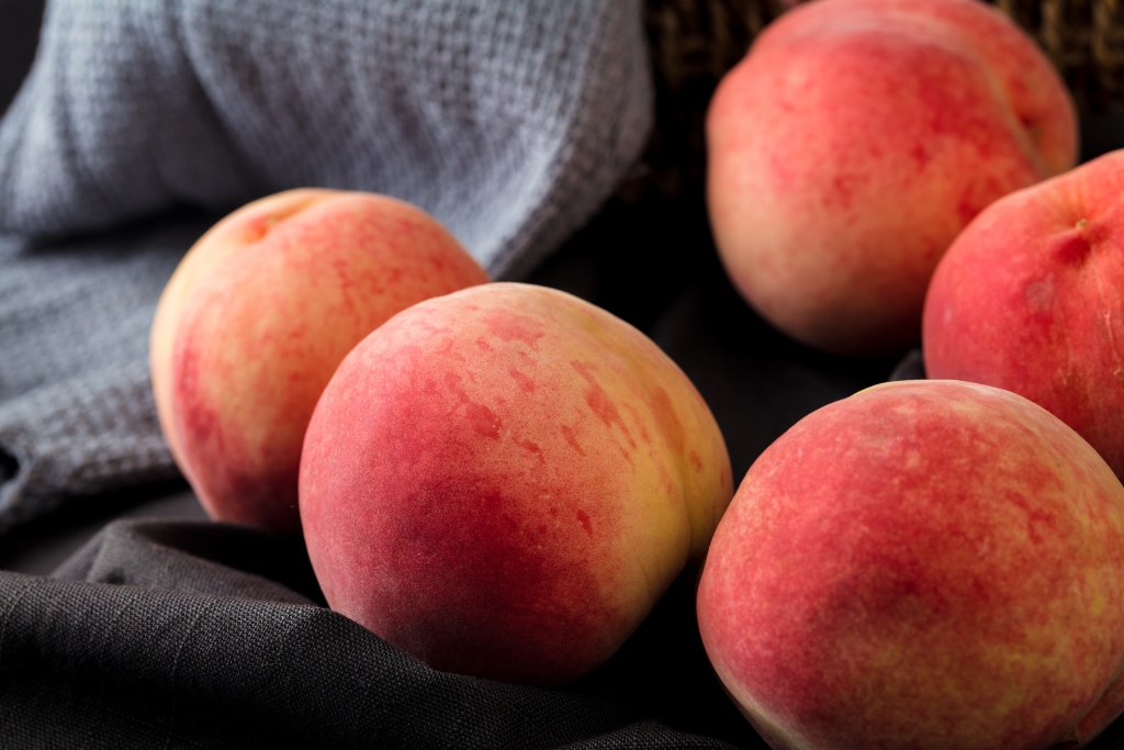 新鲜公主桃水蜜桃版权图片下载