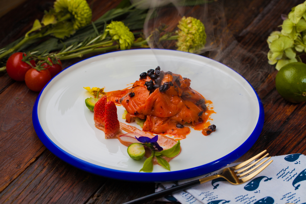 三文鱼沙拉版权图片下载