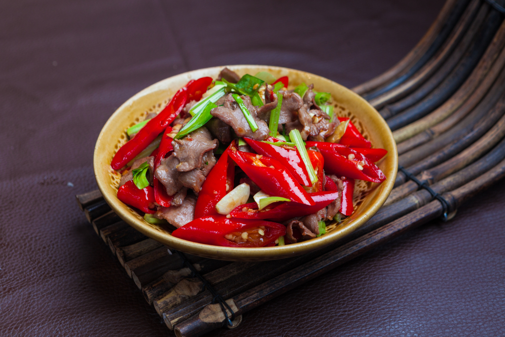 特色辣炒牛肉片版权图片下载