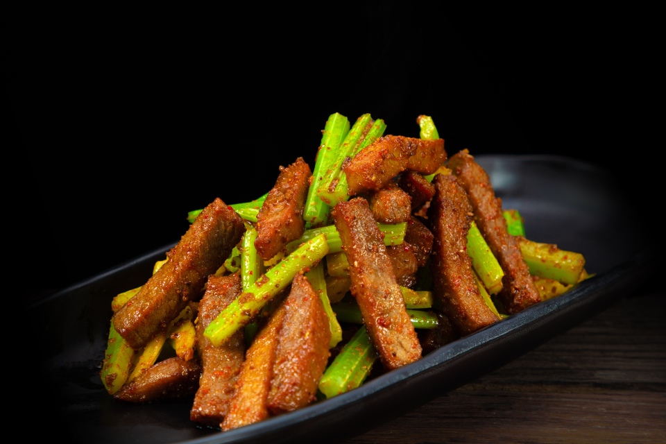 麻辣芹菜拌豆干