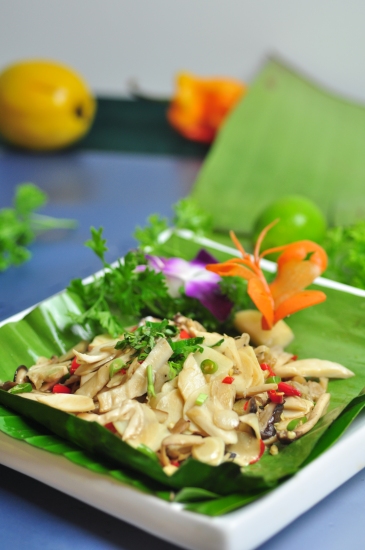 特色白玉菇菌类小炒