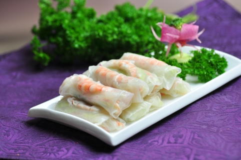 特色越南海鲜蔬菜春卷