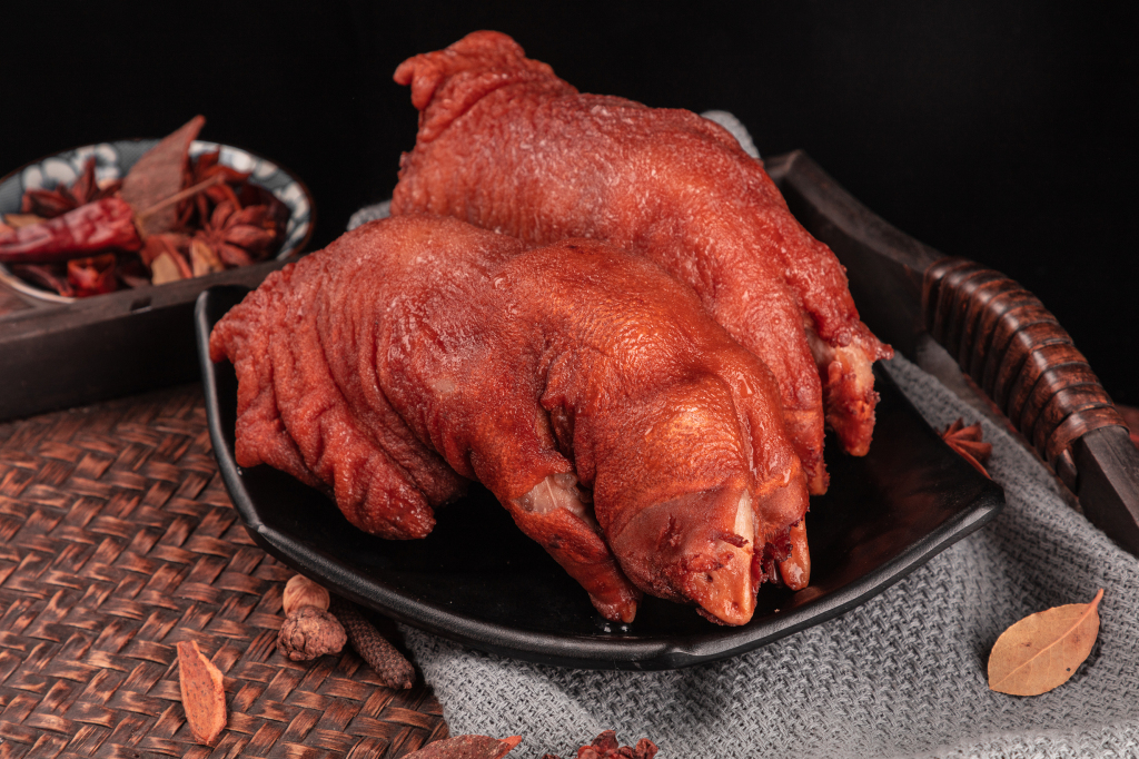 五香卤猪肘子版权图片下载