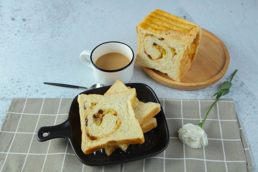 菠萝蜜桃果肉吐司版权图片下载