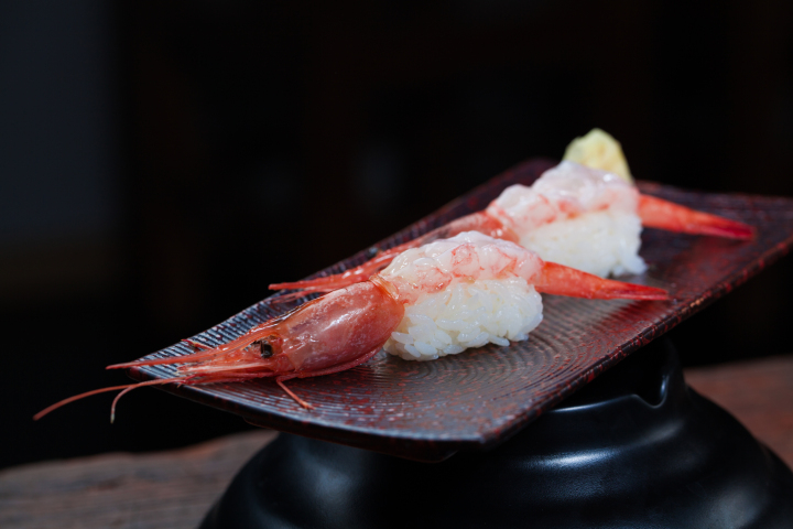 日式甜虾寿司卷版权图片下载