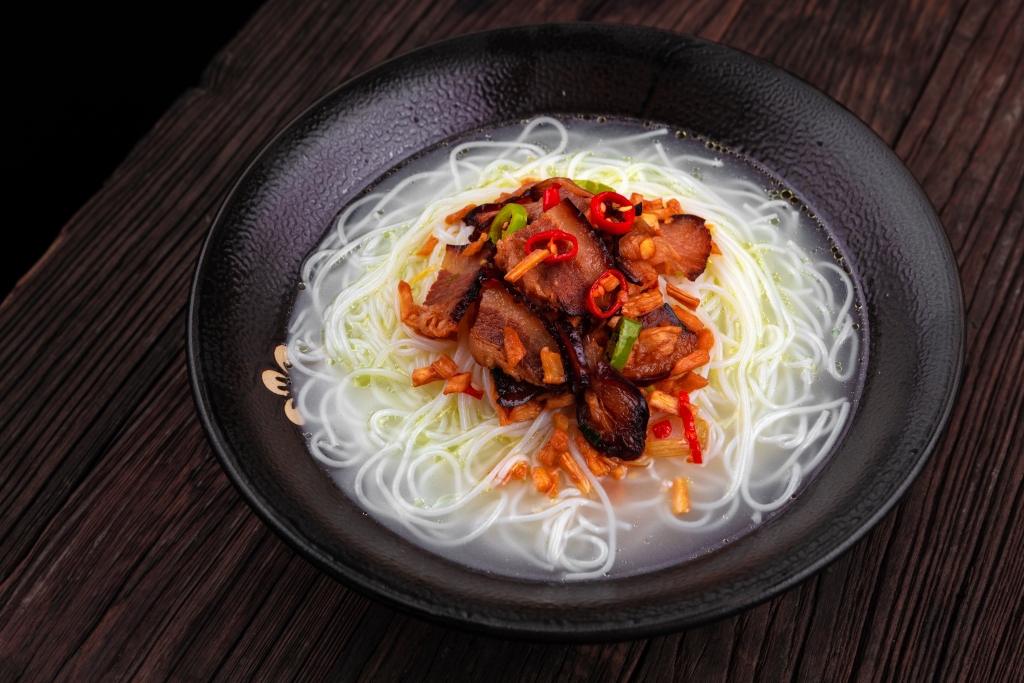 新品腊肉香辣米线版权图片下载