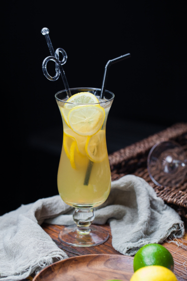 青桔柠檬气泡水