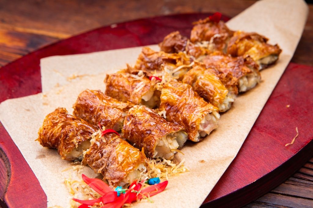 炭烤黑椒猪肉肠版权图片下载