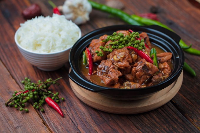 青花椒黄焖鸡米饭