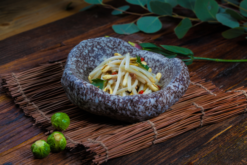 凉拌酸辣黄豆芽