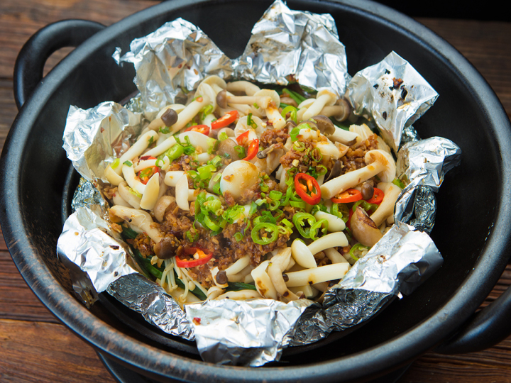 锡纸杏鲍菇菌菇类美食版权图片下载