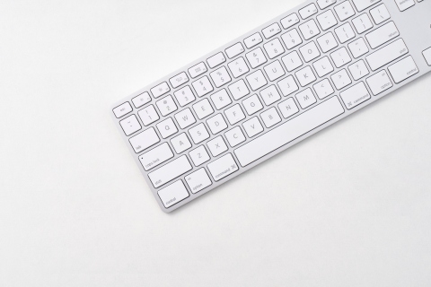 高清白色键盘办公工具