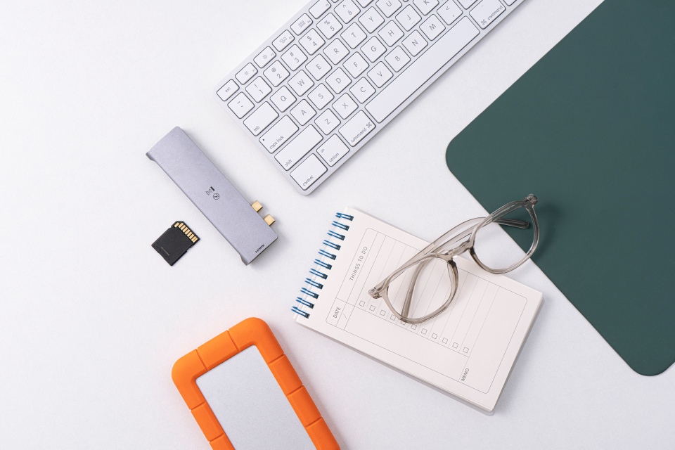 简约办公用品高清图