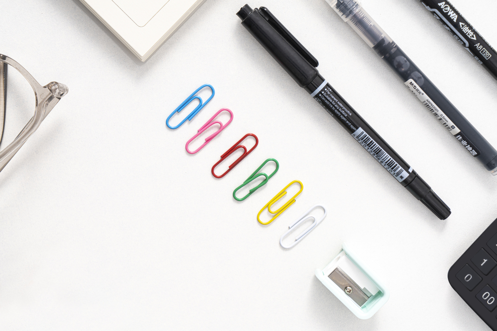 办公用品特写图版权图片下载