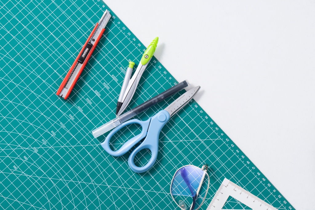 俯拍学习工具高清图版权图片下载