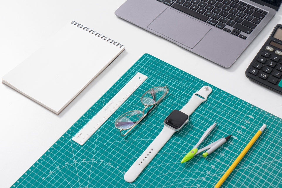 学生学习文具特写高清图