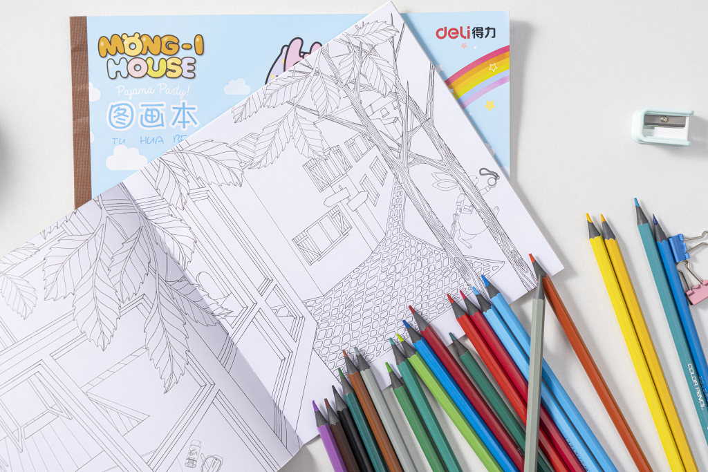 彩铅幼儿教育学习用品近景图版权图片下载