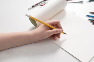 绘画美术彩铅工具高清图