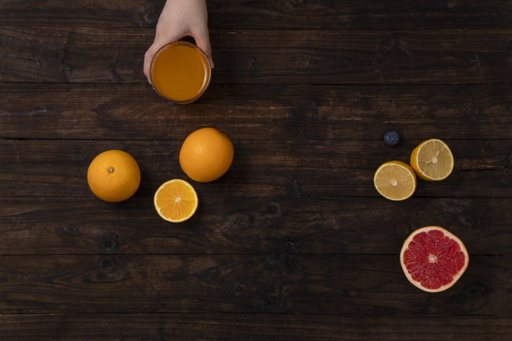 鲜榨橙汁和果橙血橙版权图片下载