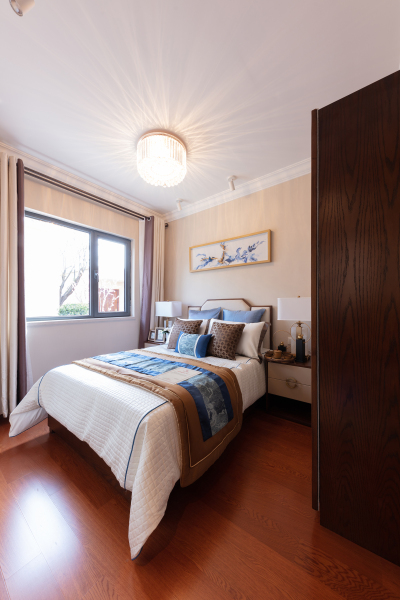 棕色系日式高端卧室实拍图
