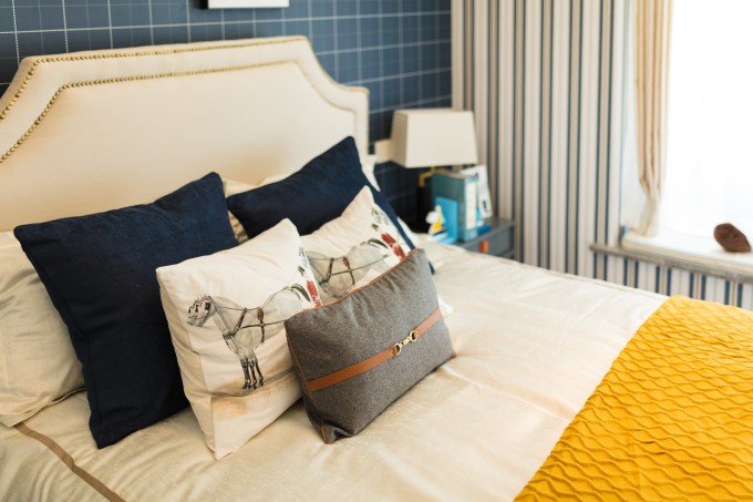 中欧风温馨卧室实拍图