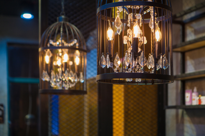 精致装修水晶吊灯特写图